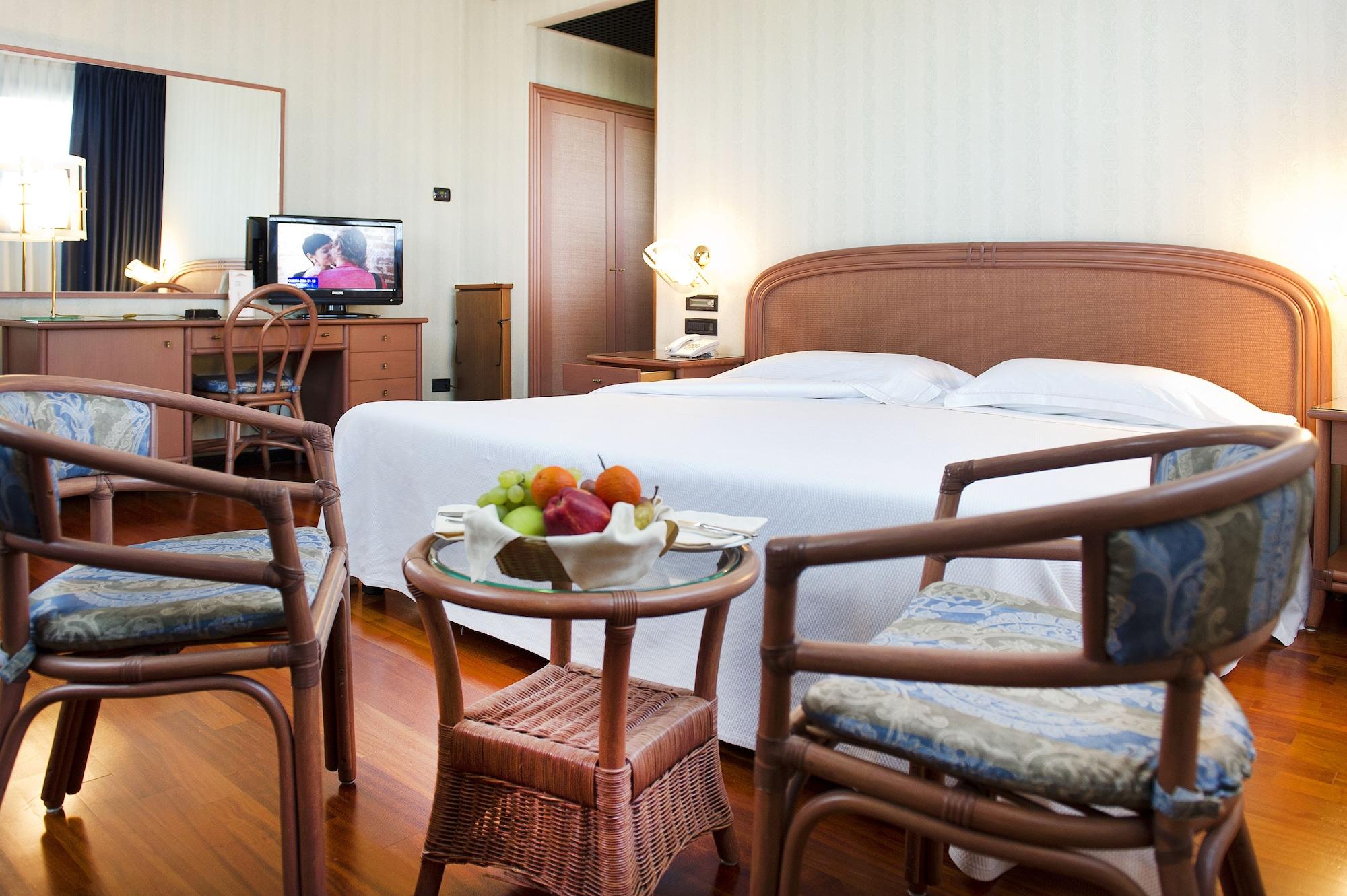 Abacus Hotel Sesto San Giovanni Bagian luar foto
