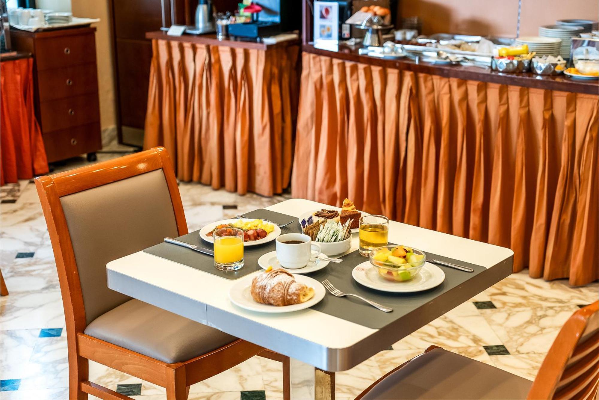 Abacus Hotel Sesto San Giovanni Bagian luar foto